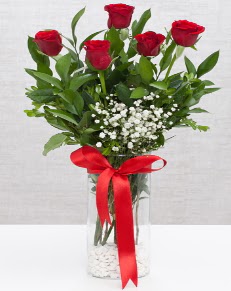 cam vazo içerisinde 5 adet kırmızı gül  Ordu online çiçek gönderme sipariş 